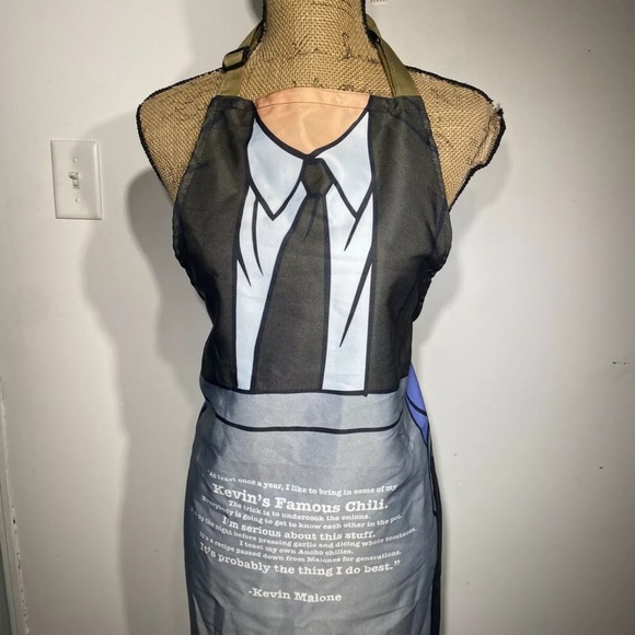 The Office Kevin Chili Apron - Picture 5 of 7